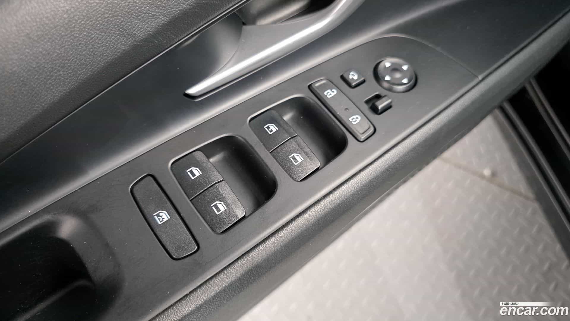 AVANTE Hyundai 2020.10-OPTION-016