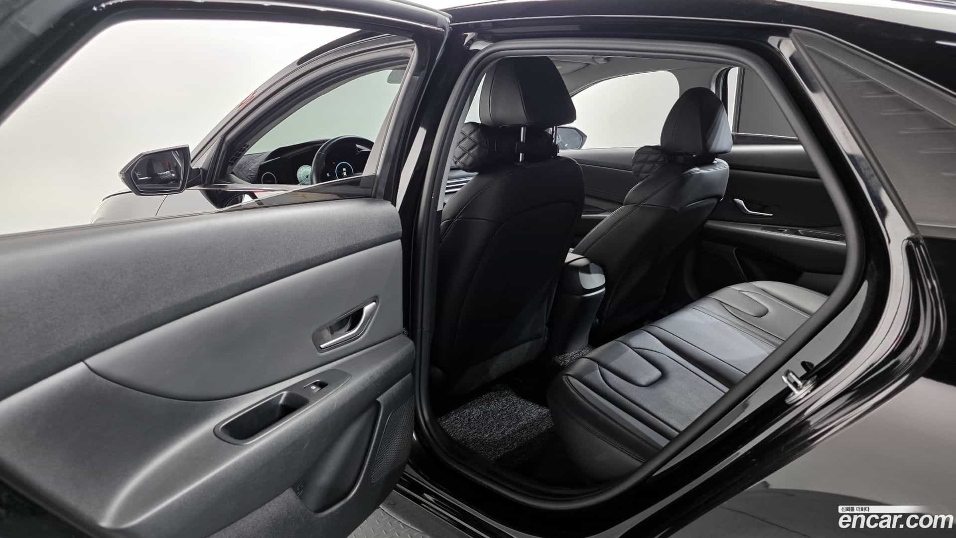 AVANTE Hyundai 2020.10-OPTION-022
