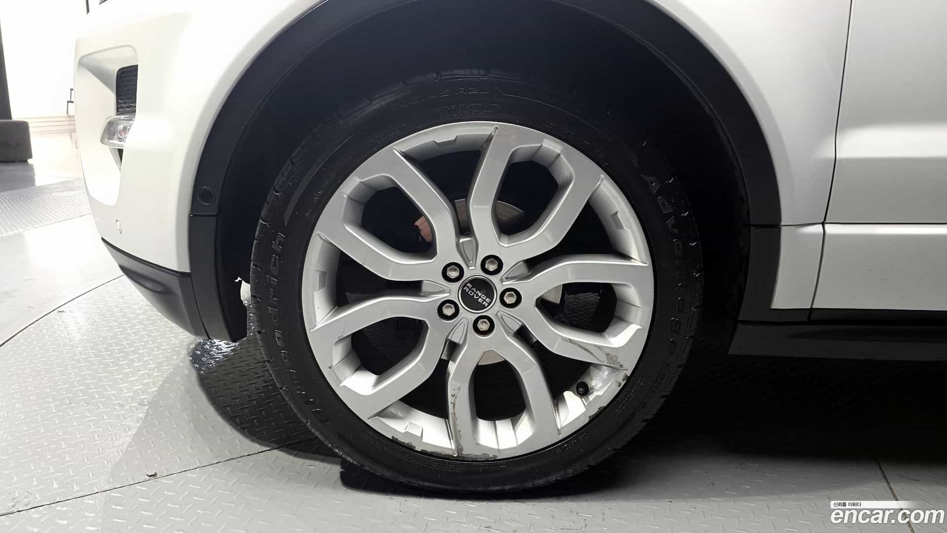 Range Rover Evoque Land Rover 2012.7-OUTER-005