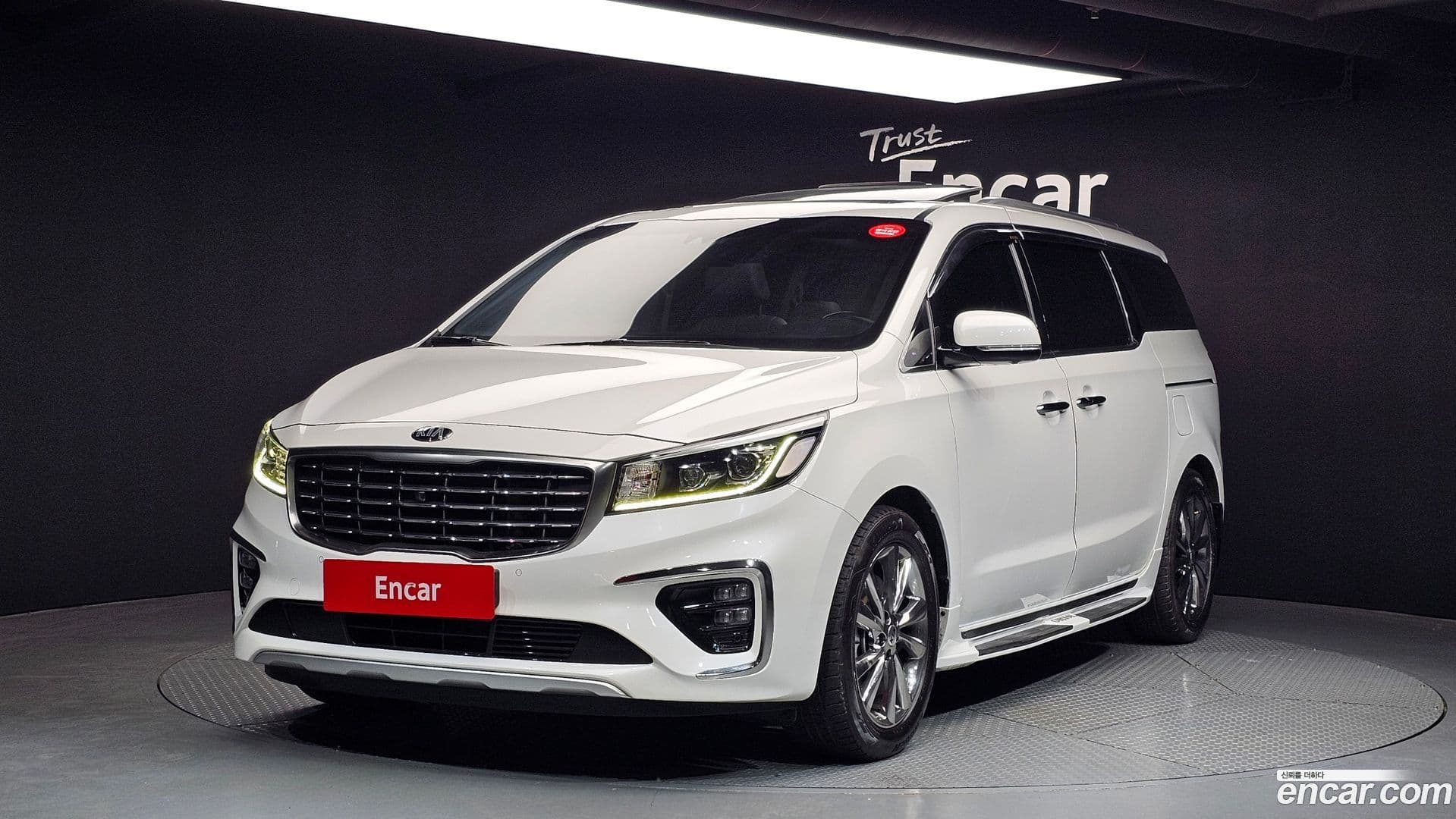 Main__Slider__Photo:Canival Kia 2019.7-0