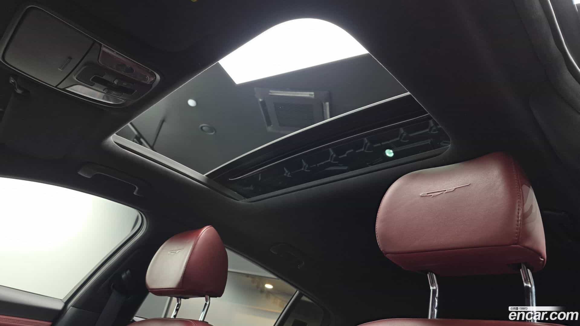 Stinger Kia 2019.10-OPTION-021