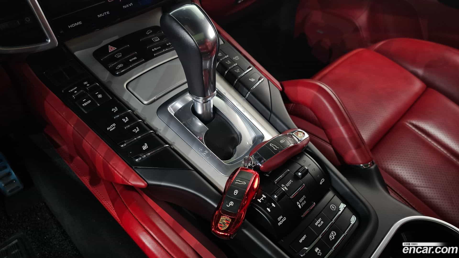 Cayenne Porsche 2015.2-INNER-009