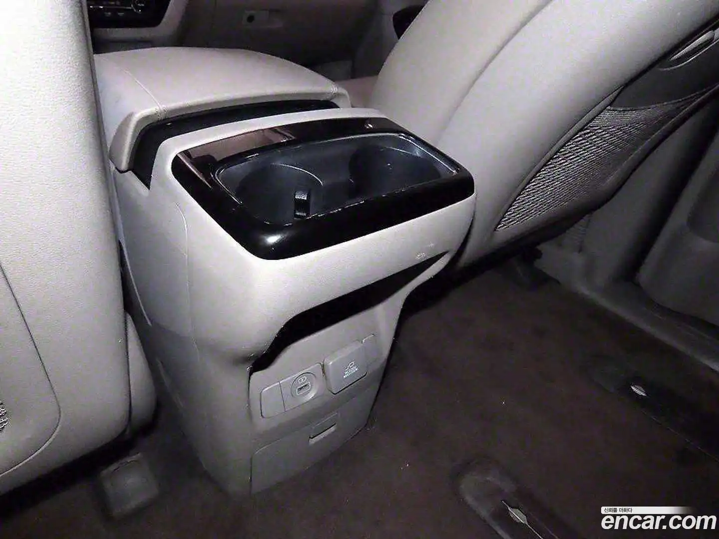Canival Kia 2015.10-OPTION-020
