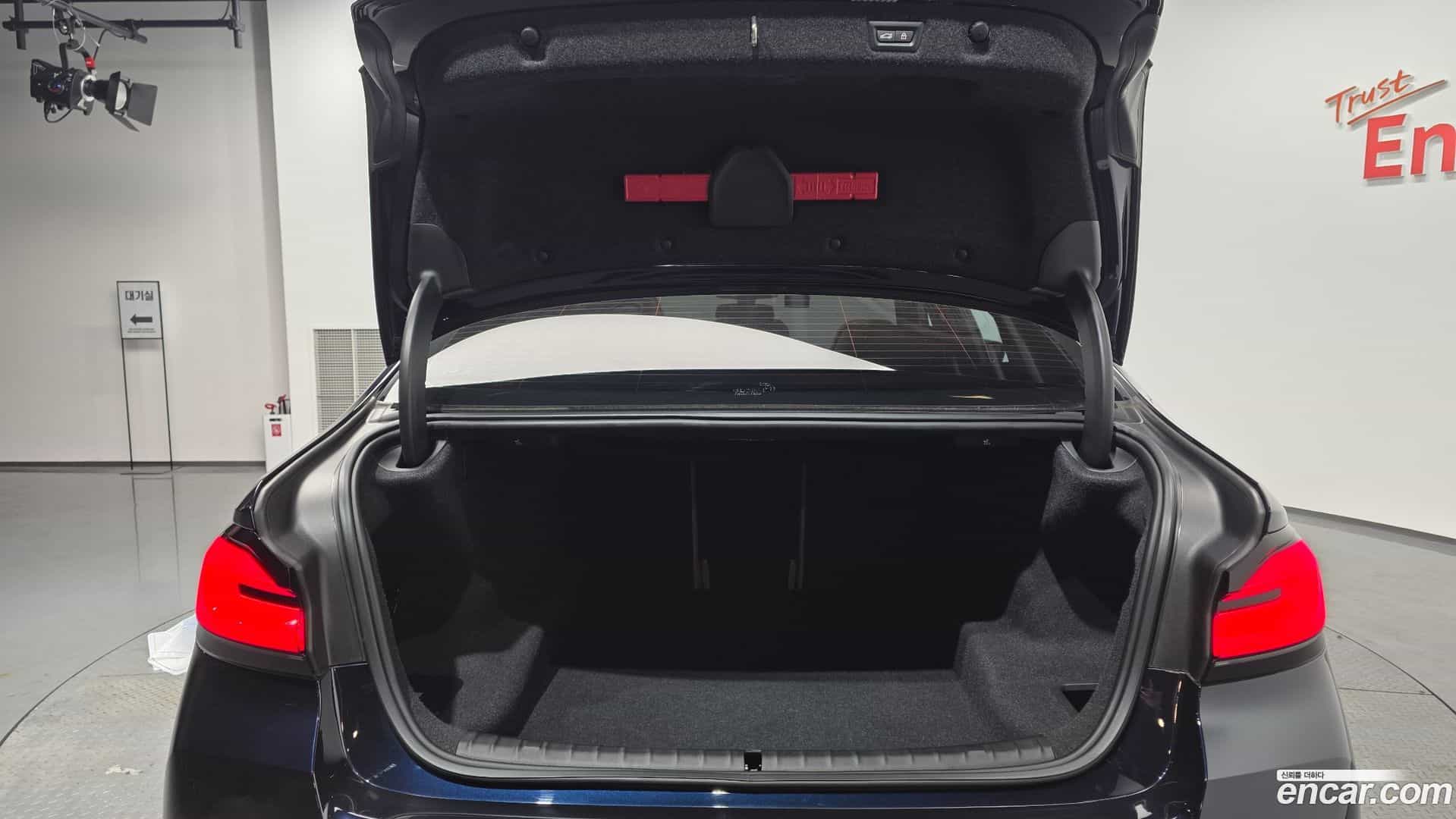 5-Series BMW 2023.0-OPTION-024