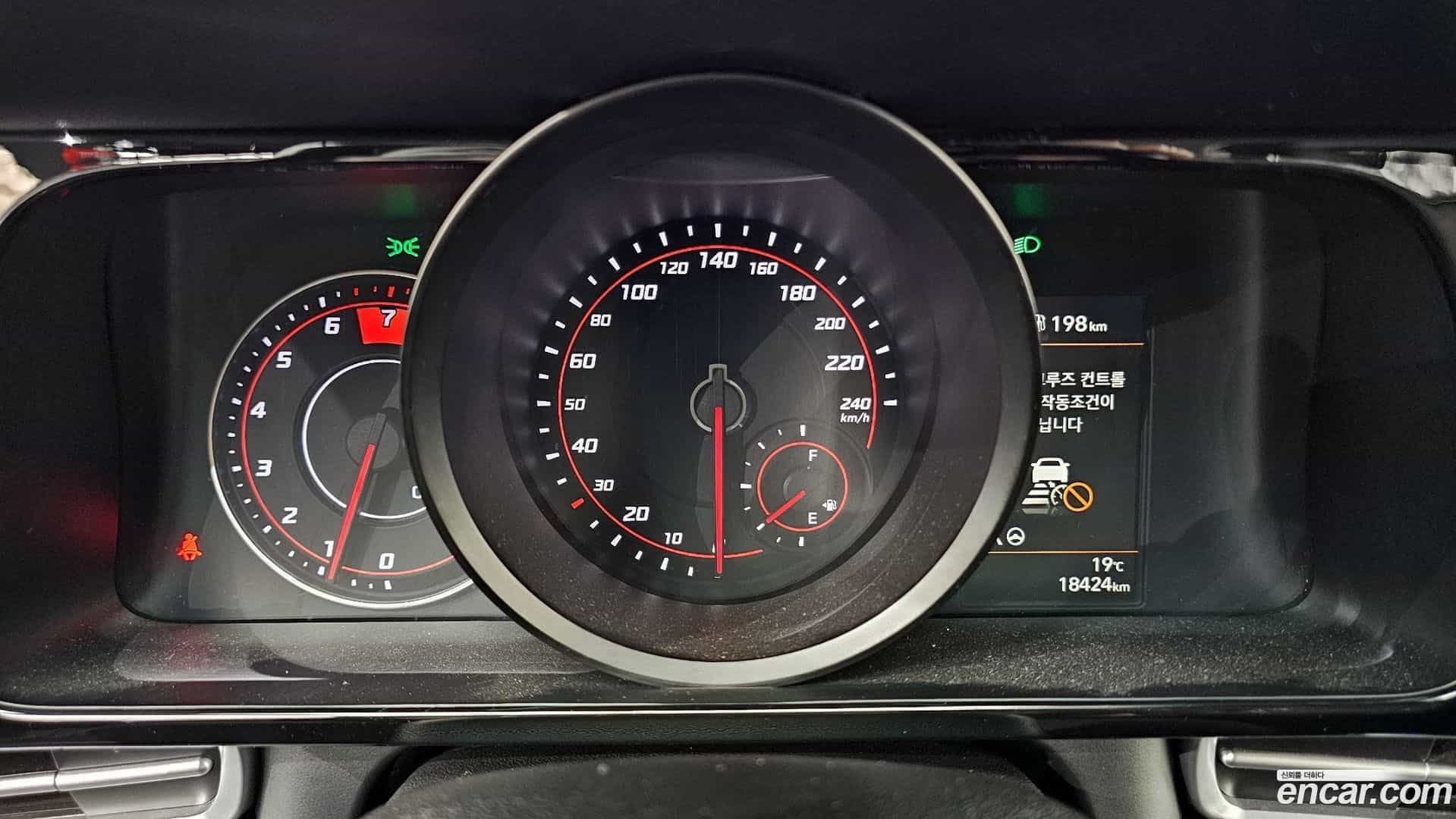 AVANTE Hyundai 2021.10-INNER-008