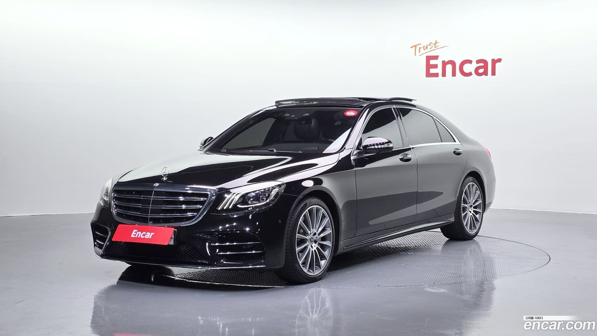 Main__Slider__Photo:S-Class Mercedes-Benz 2018.6-0