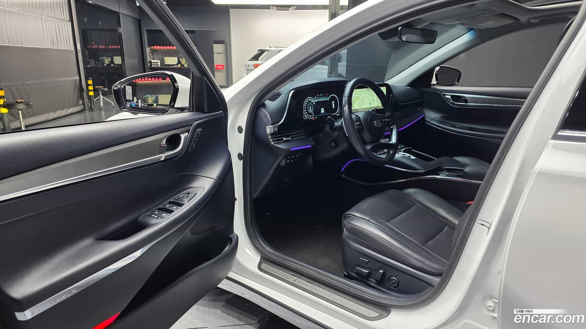Grandeur Hyundai 2021.2-INNER-010