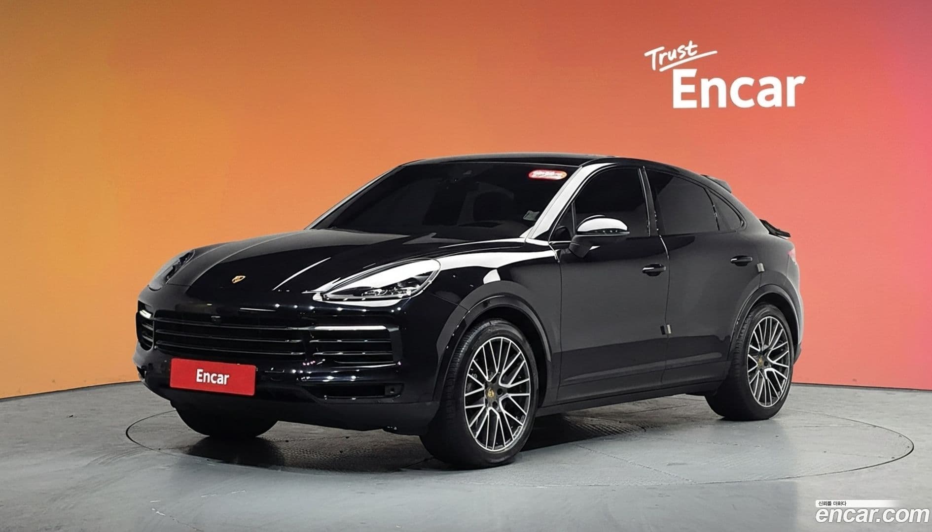 Main__Slider__Photo:Cayenne Porsche 2020.11-0