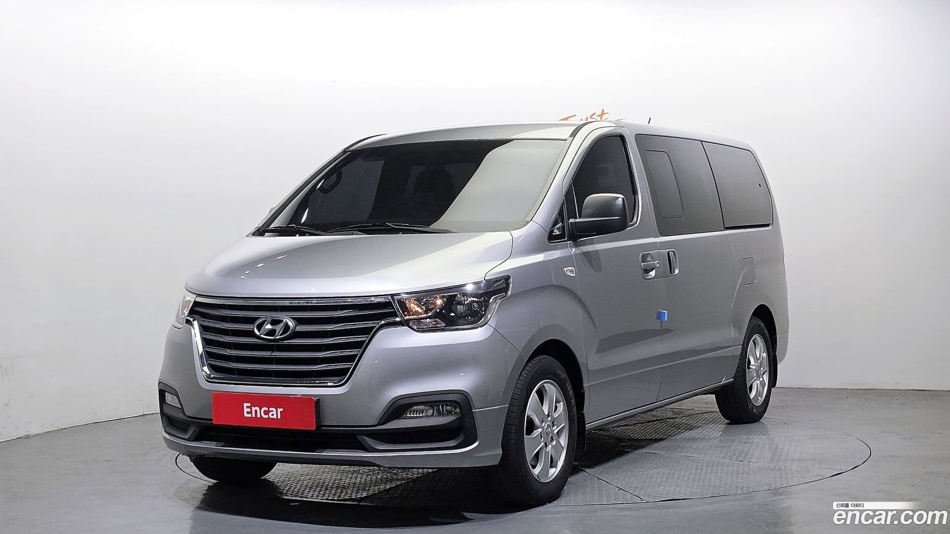 Main__Slider__Photo:Starex Hyundai 2019.3-0