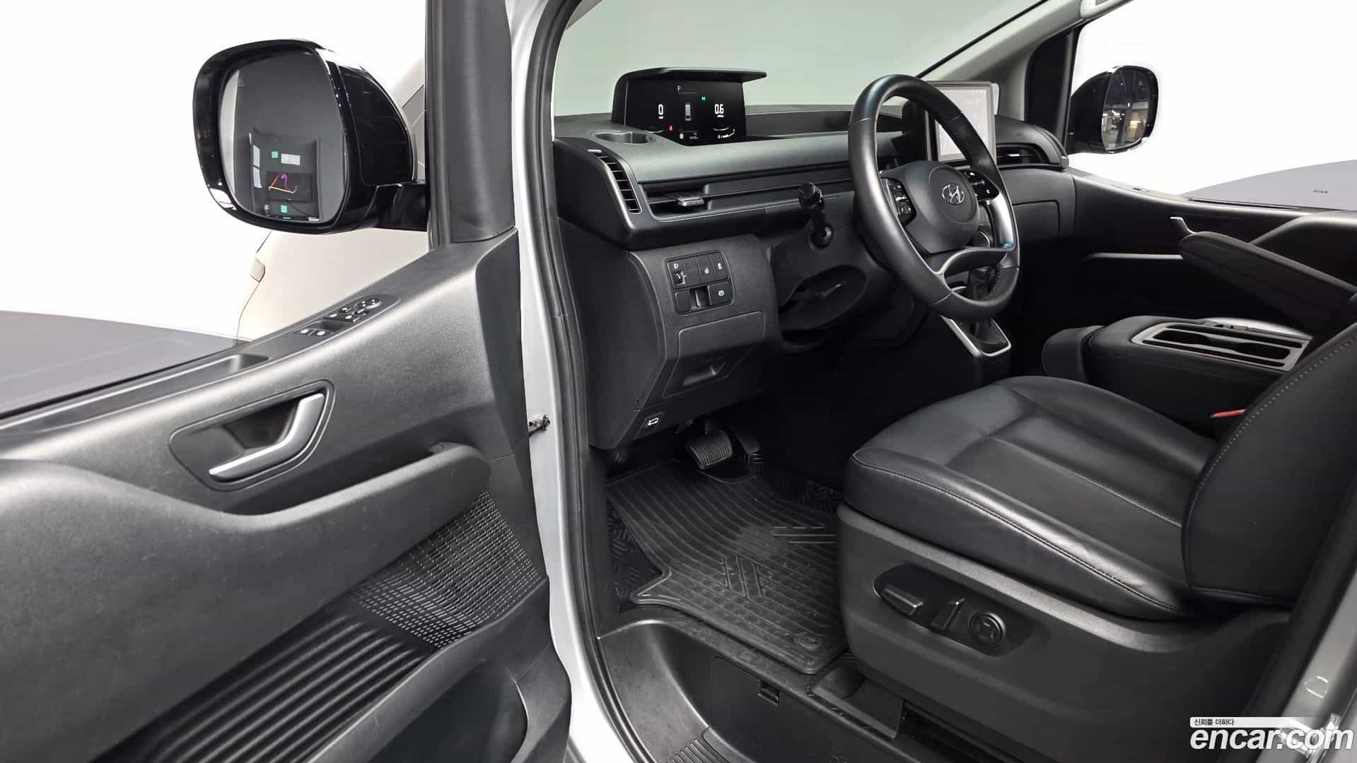 Staria Hyundai 2023.3-OPTION-015