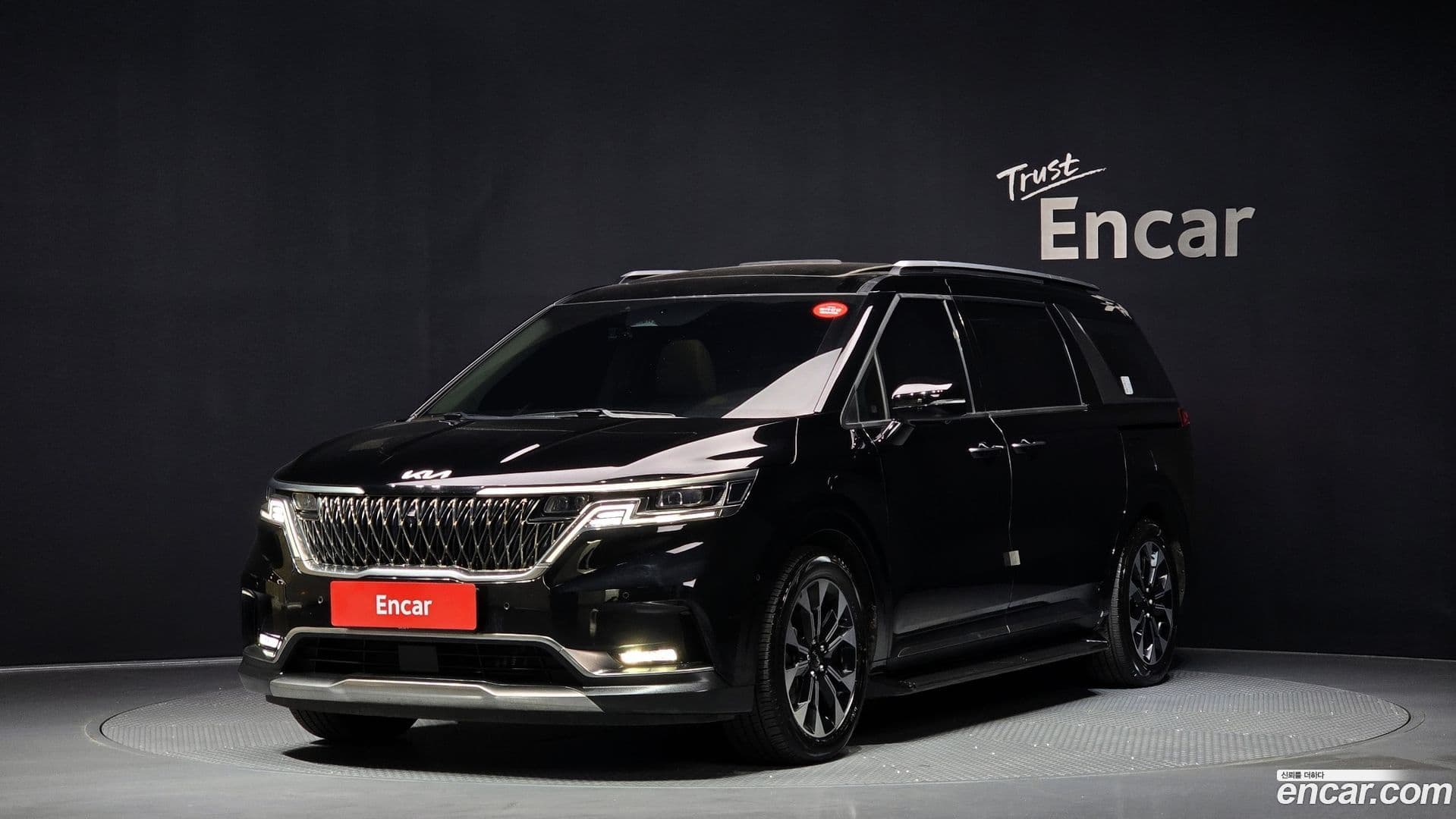 Main__Slider__Photo:Canival Kia 2022.6-0