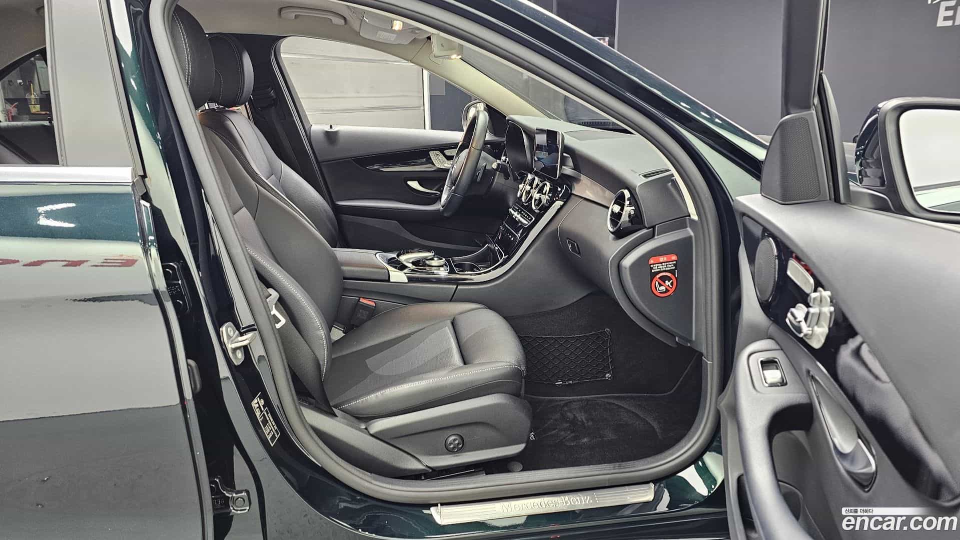 C-Class Mercedes-Benz 2019.11-OPTION-015