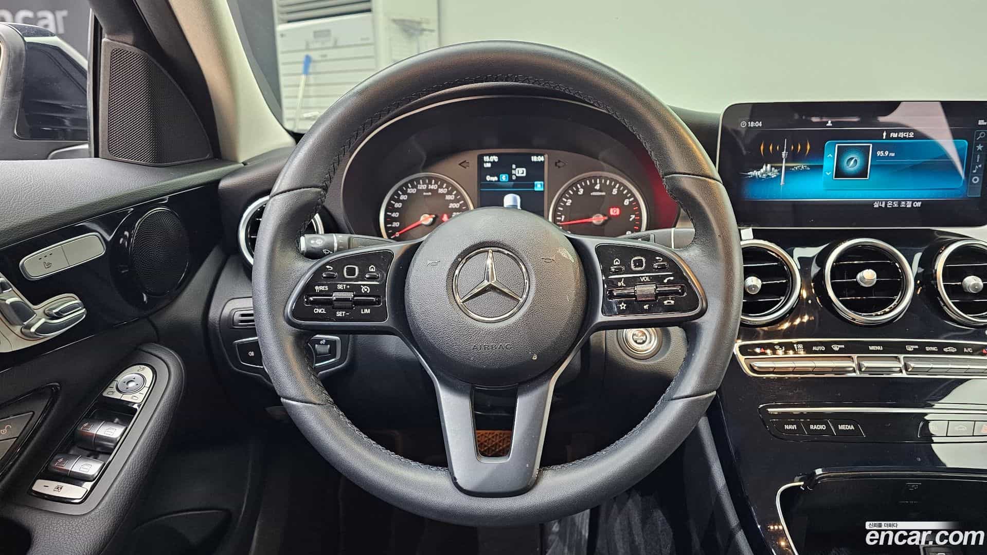 C-Class Mercedes-Benz 2019.11-OPTION-017