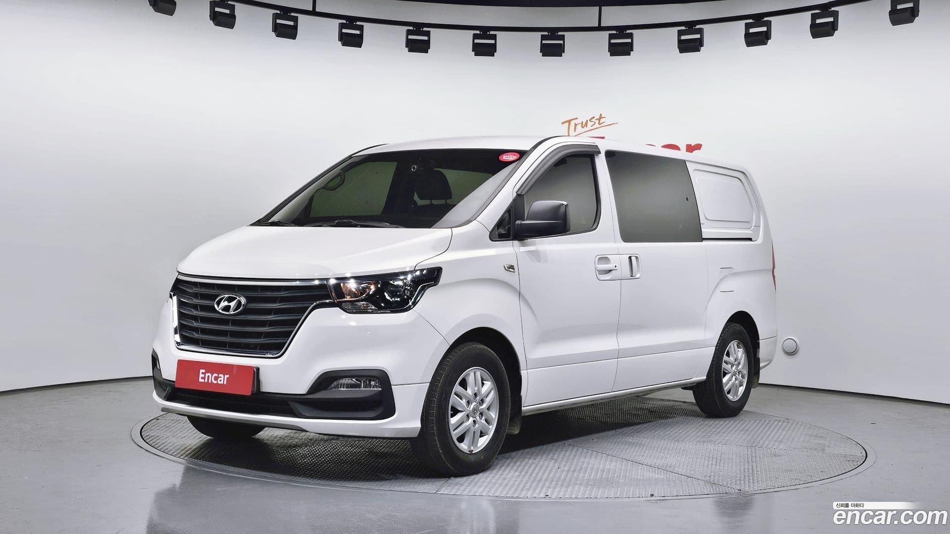 Main__Slider__Photo:Starex Hyundai 2019.11-0