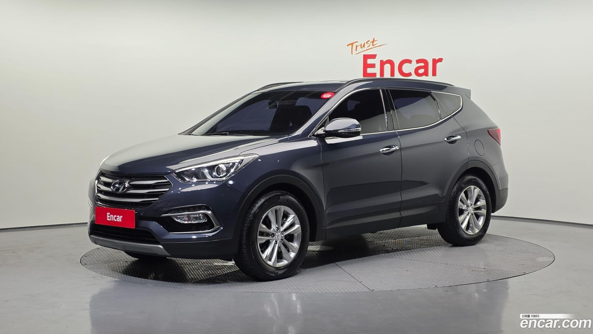 Main__Slider__Photo:Santafe Hyundai 2018.0-0