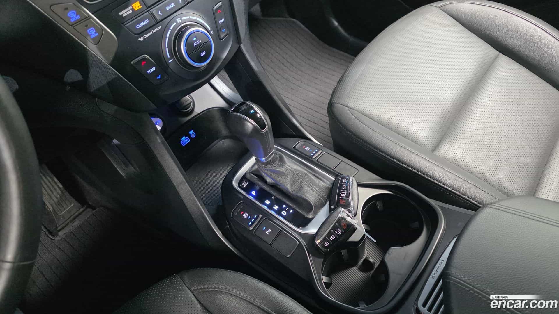 Santafe Hyundai 2018.0-INNER-009