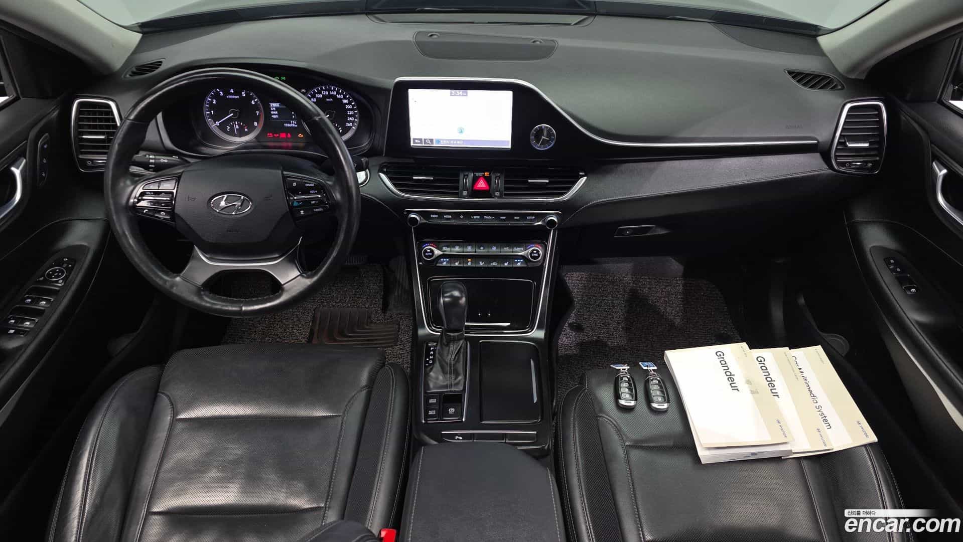 Grandeur Hyundai 2017.2-INNER-007