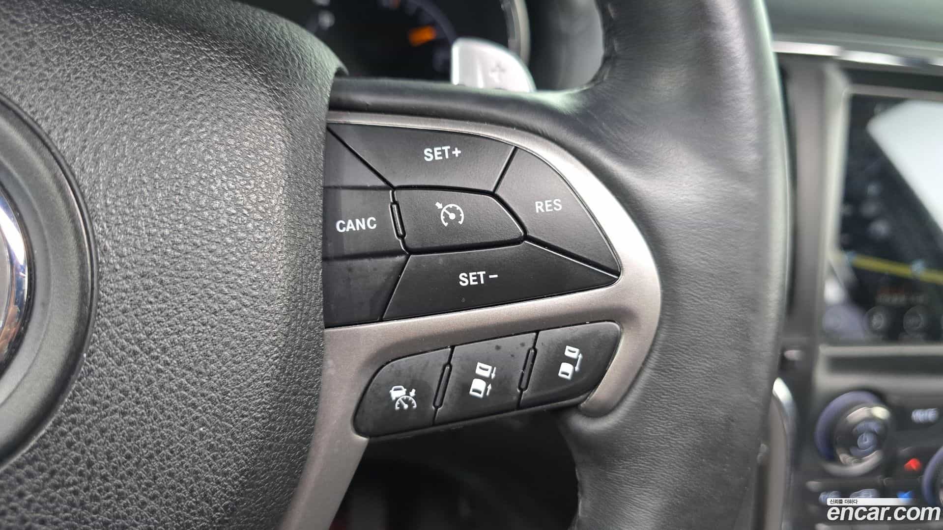 Cherokee Jeep 2018.11-OPTION-022