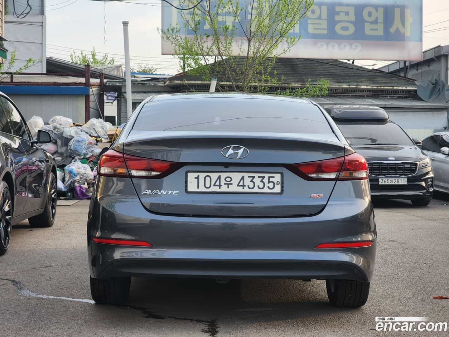 AVANTE Hyundai 2016.10-OUTER-004