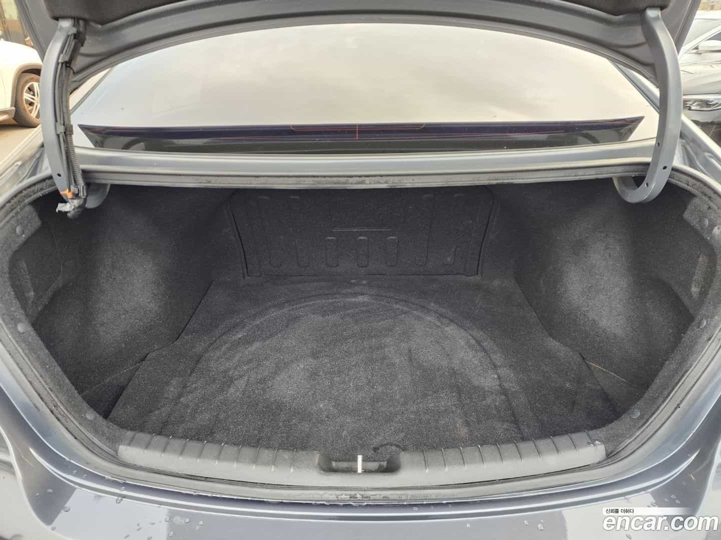 AVANTE Hyundai 2016.10-OPTION-024