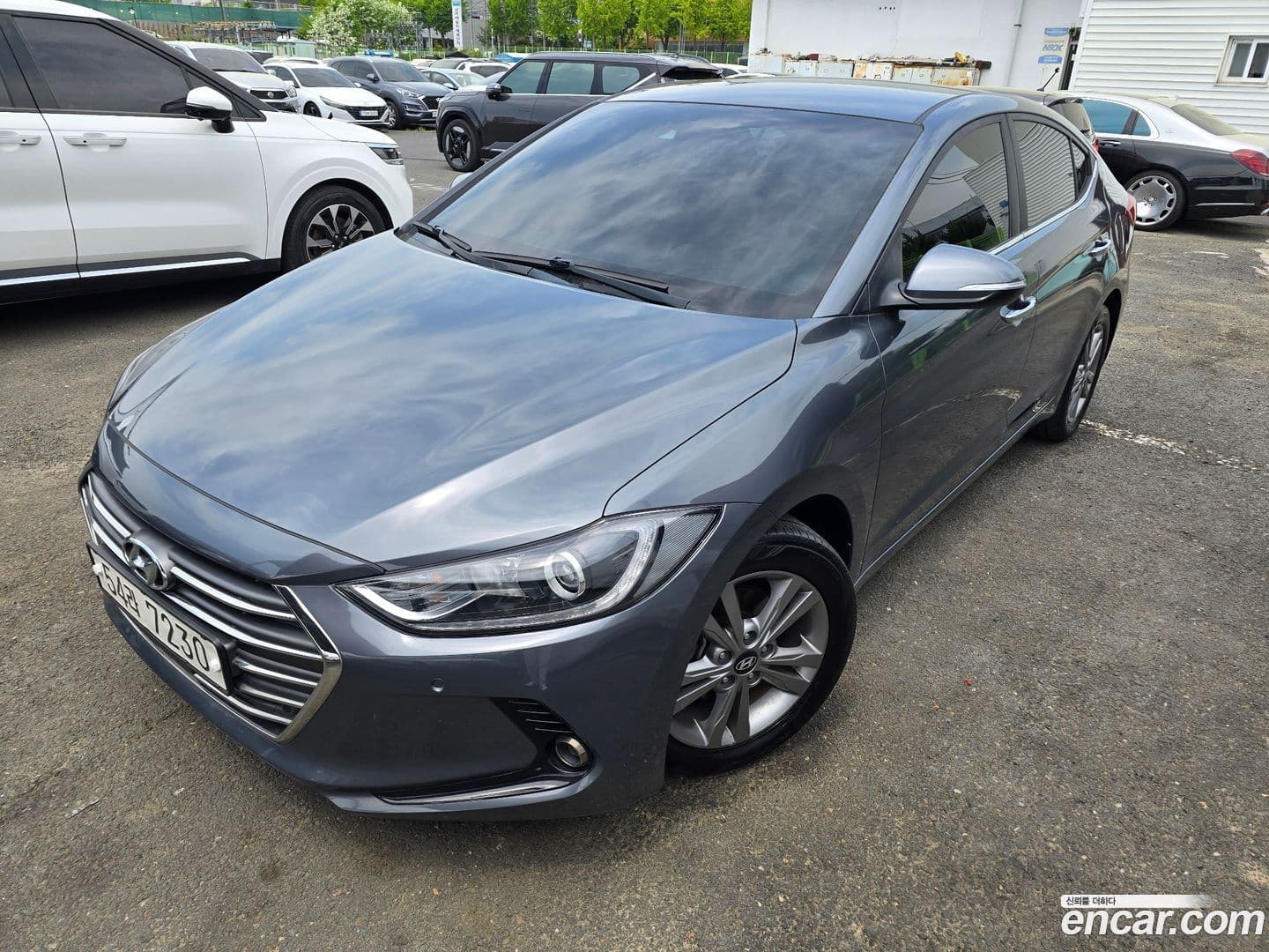 Main__Slider__Photo:AVANTE Hyundai 2017.6-0
