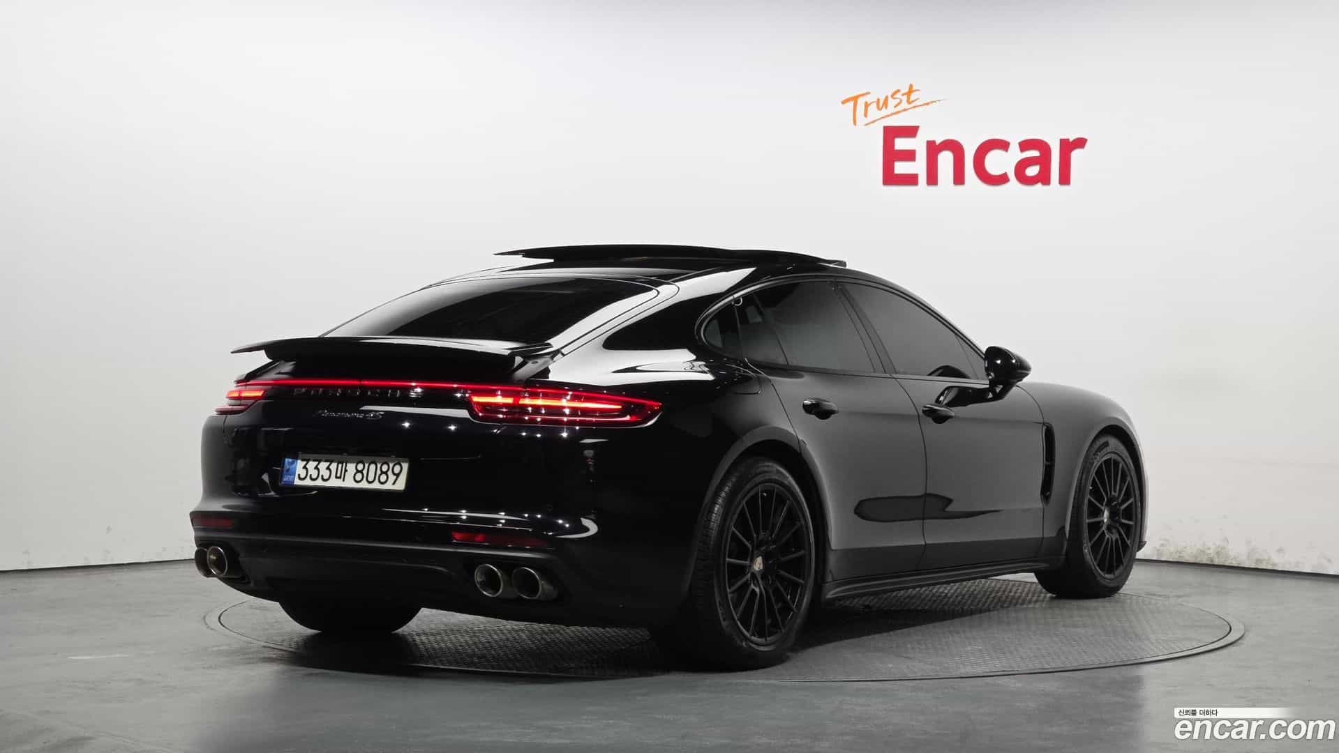 Panamera Porsche 2018.1-OUTER-002