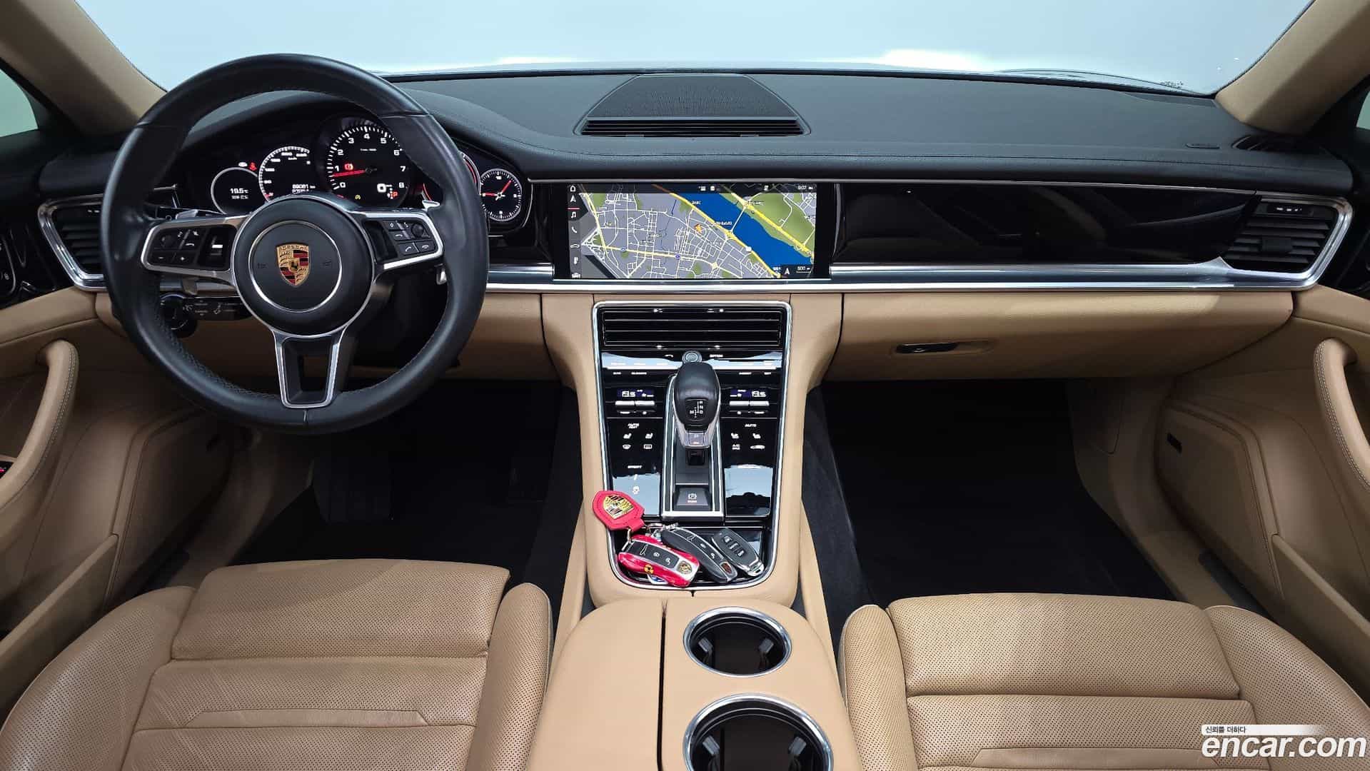 Panamera Porsche 2018.1-INNER-007