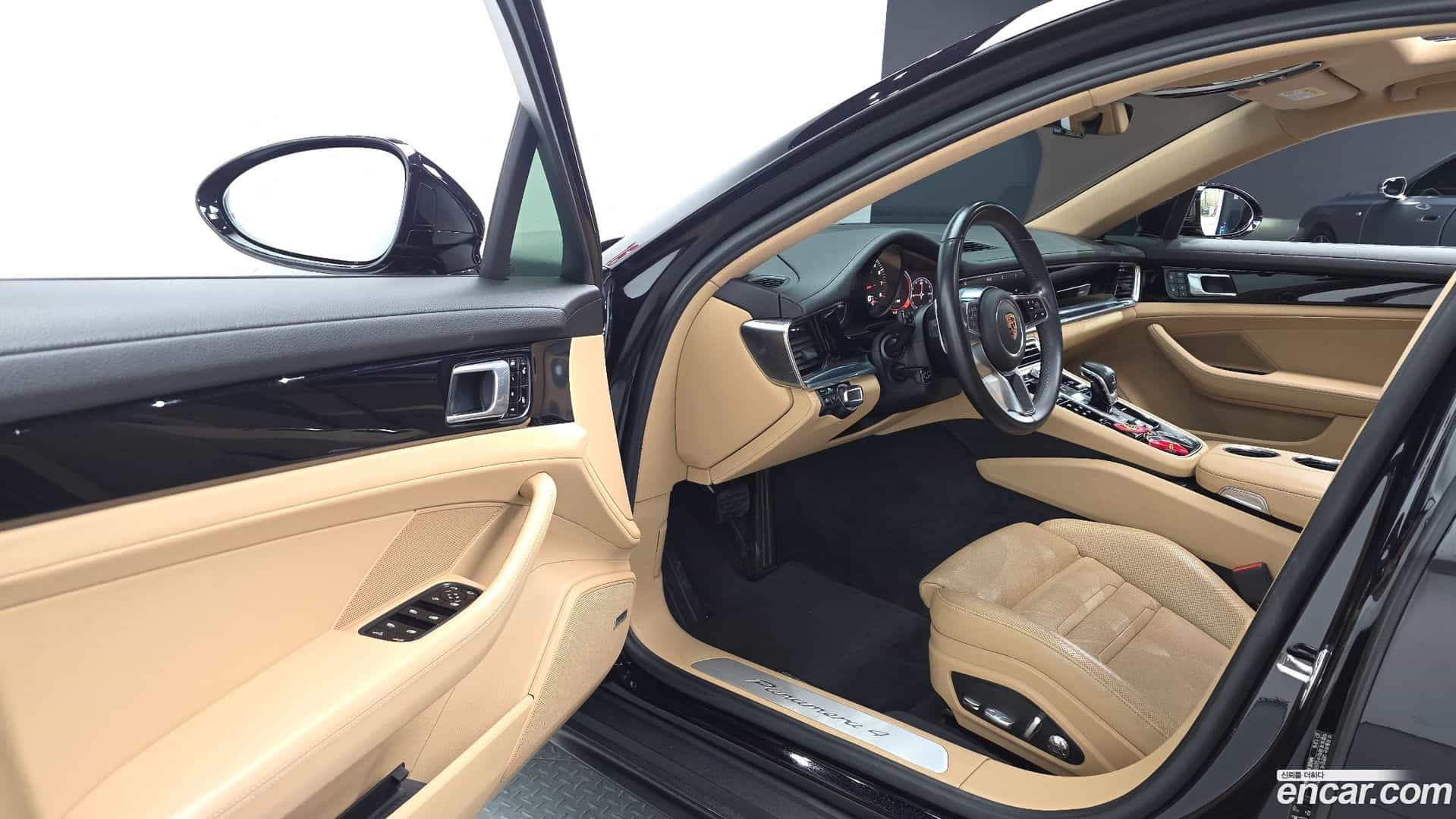 Panamera Porsche 2018.1-OPTION-015