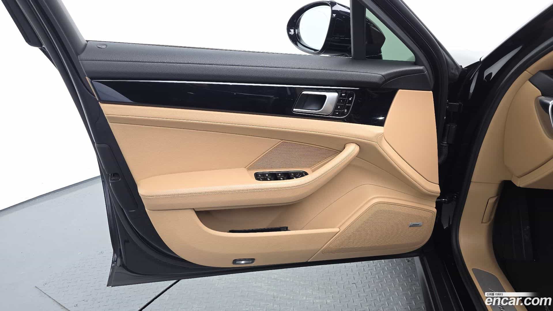 Panamera Porsche 2018.1-INNER-034