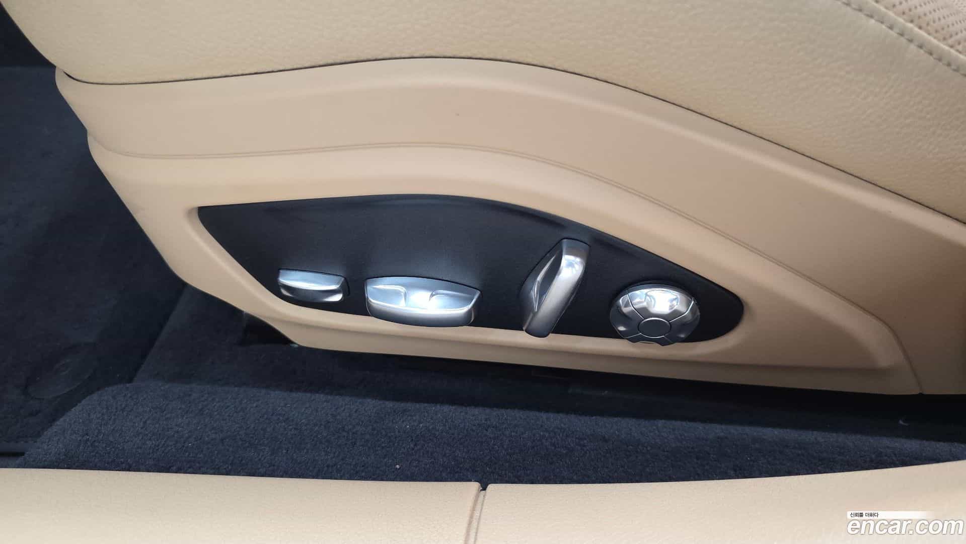 Panamera Porsche 2018.1-OPTION-042