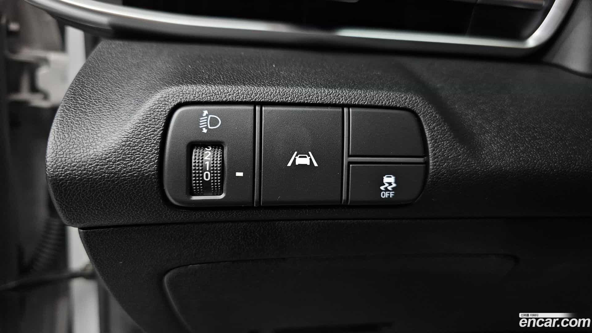 AVANTE Hyundai 2021.1-OPTION-024