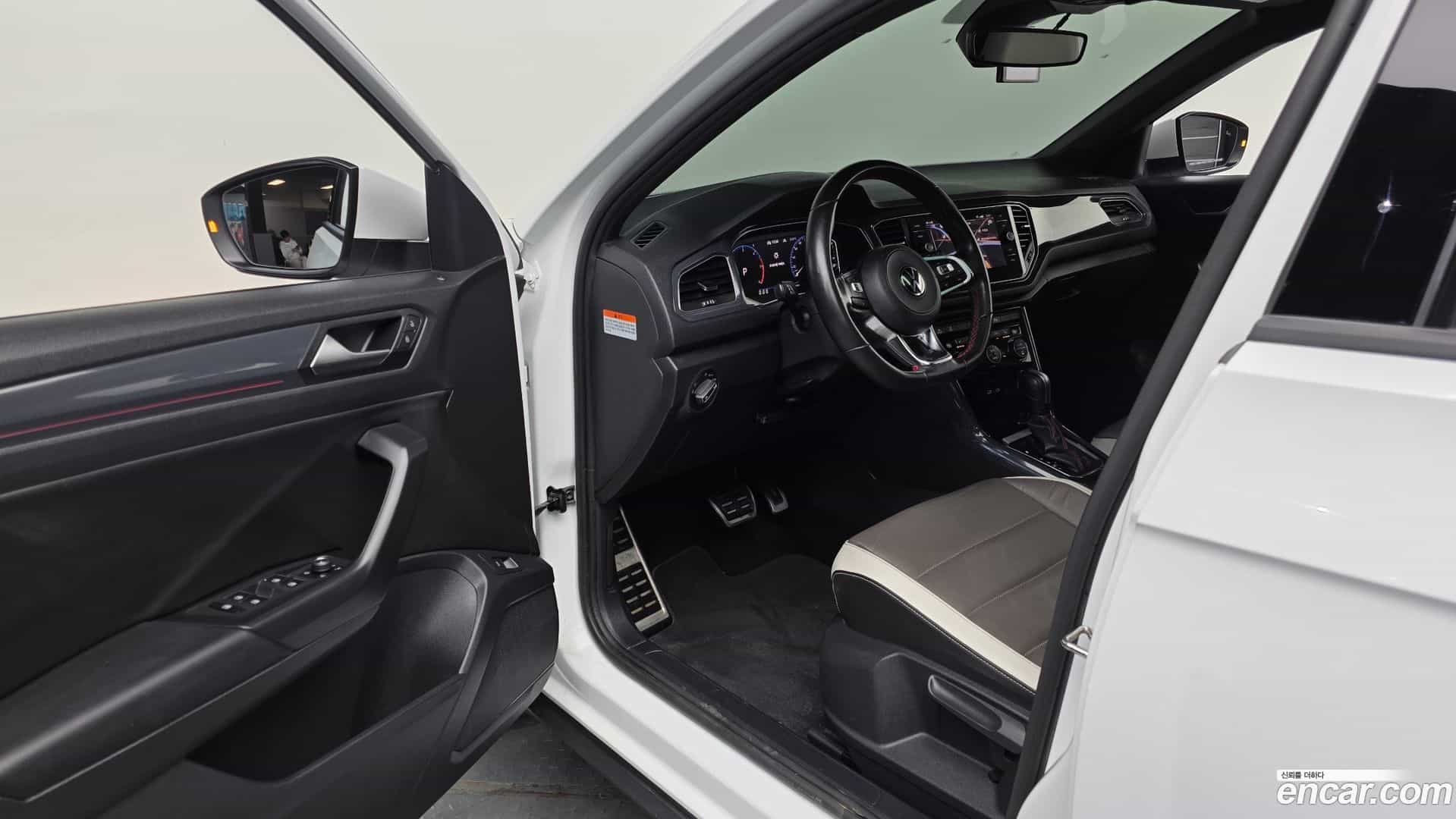 T-Roc Volkswagen 2021.2-INNER-010