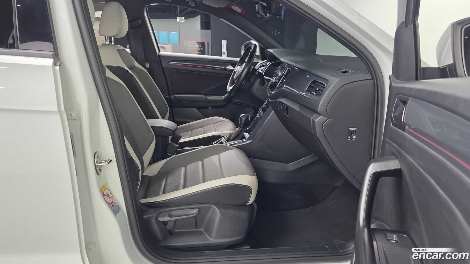 T-Roc Volkswagen 2021.2-OPTION-015