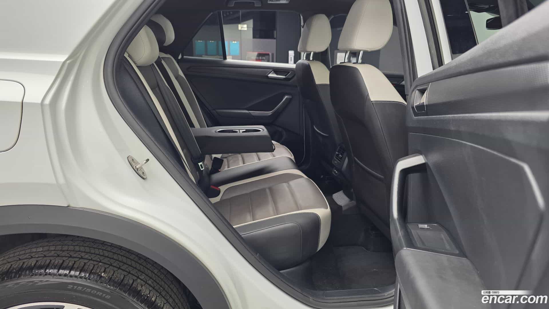 T-Roc Volkswagen 2021.2-OPTION-016