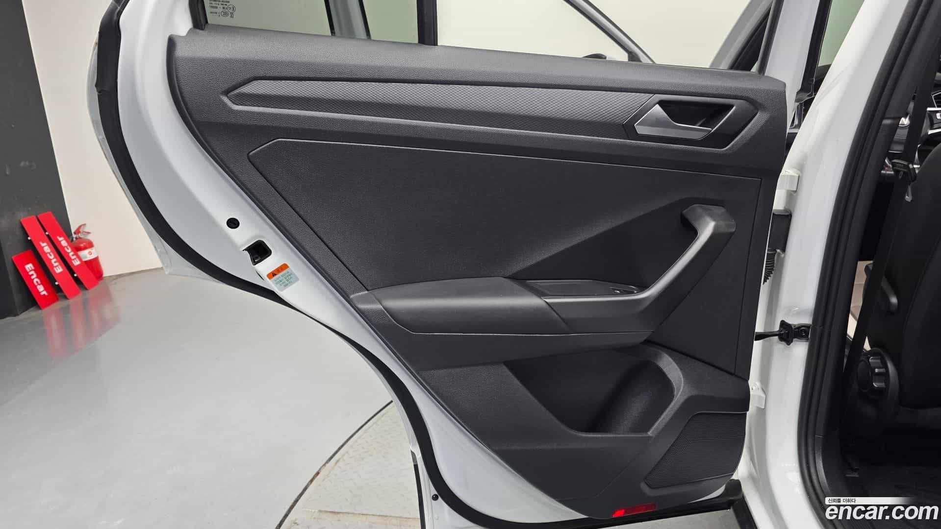 T-Roc Volkswagen 2021.2-INNER-035