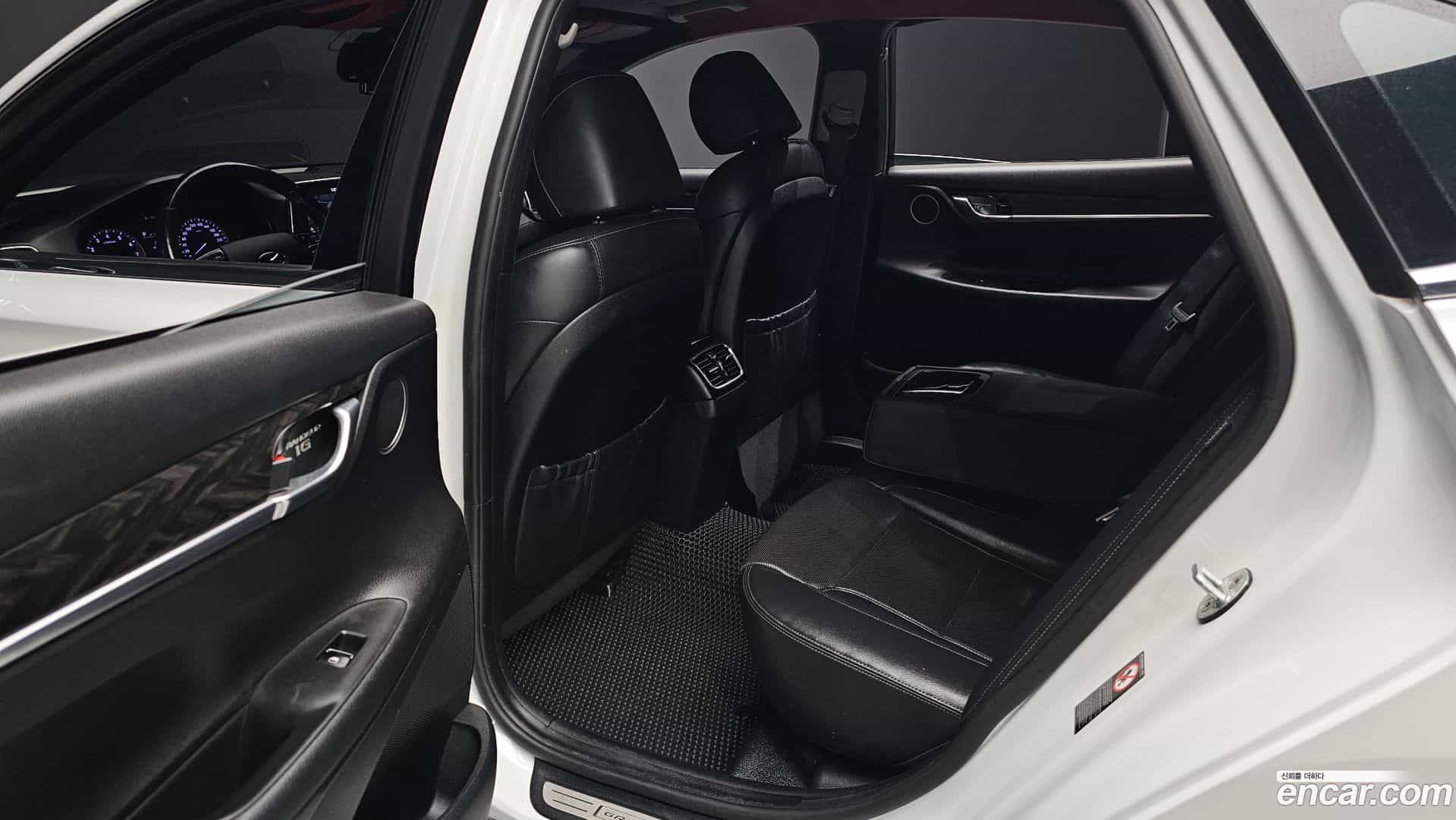 Grandeur Hyundai 2017.1-OPTION-016