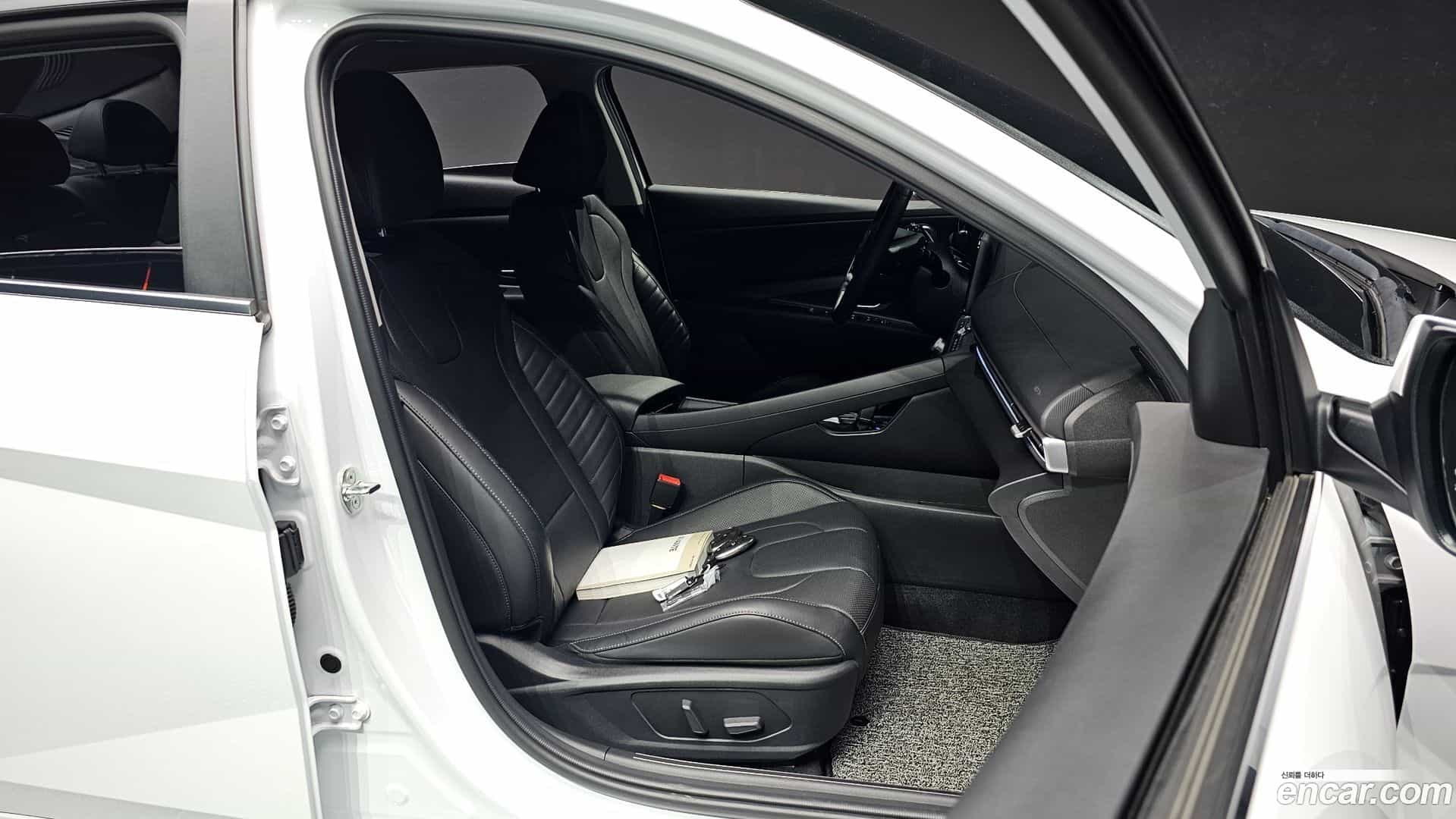 AVANTE Hyundai 2023.9-OPTION-016