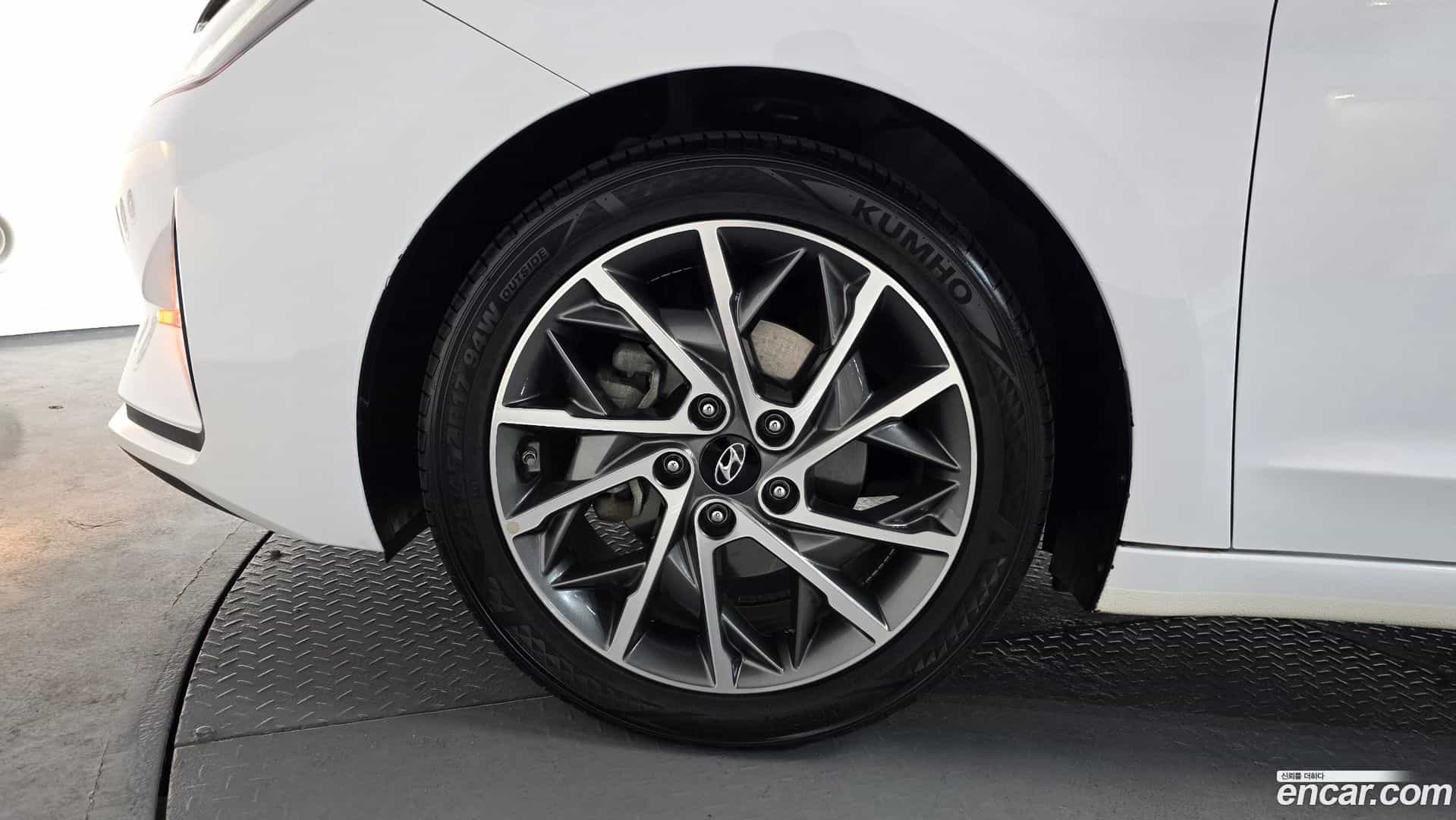 AVANTE Hyundai 2019.3-OUTER-005