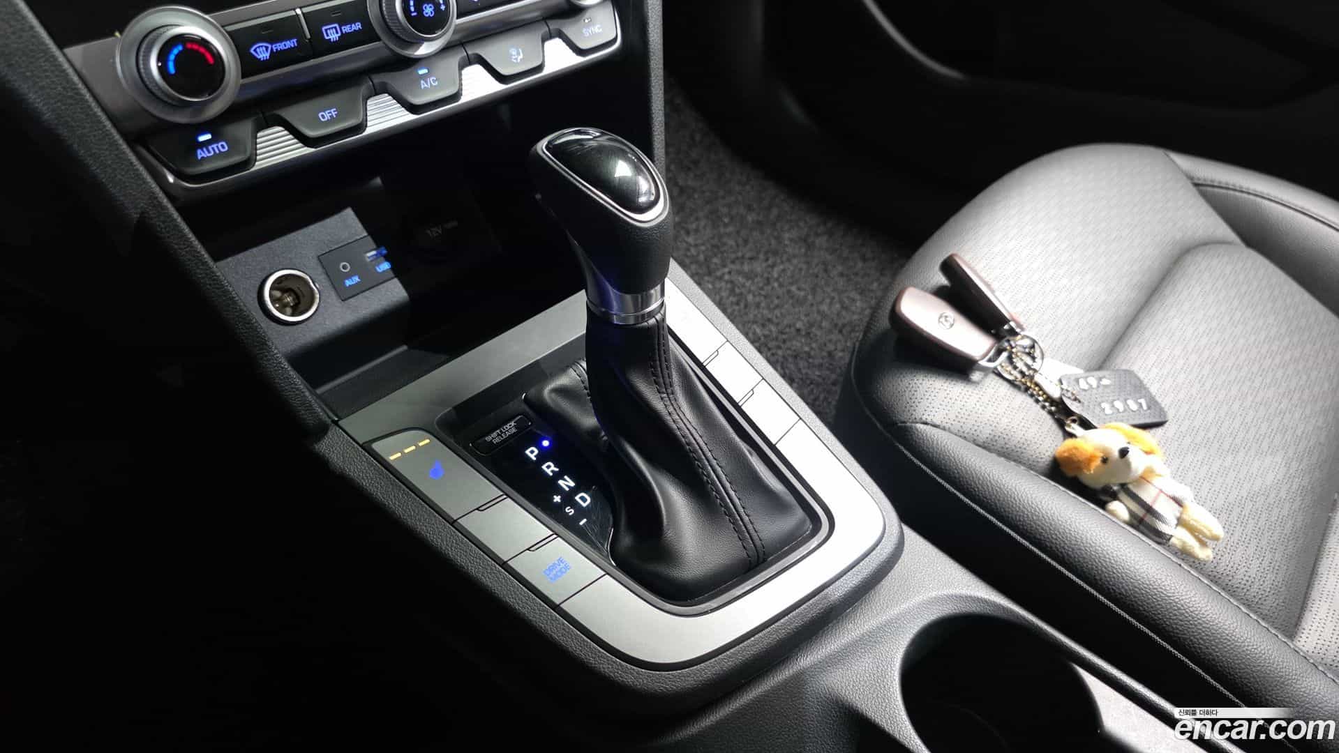 AVANTE Hyundai 2019.3-INNER-009