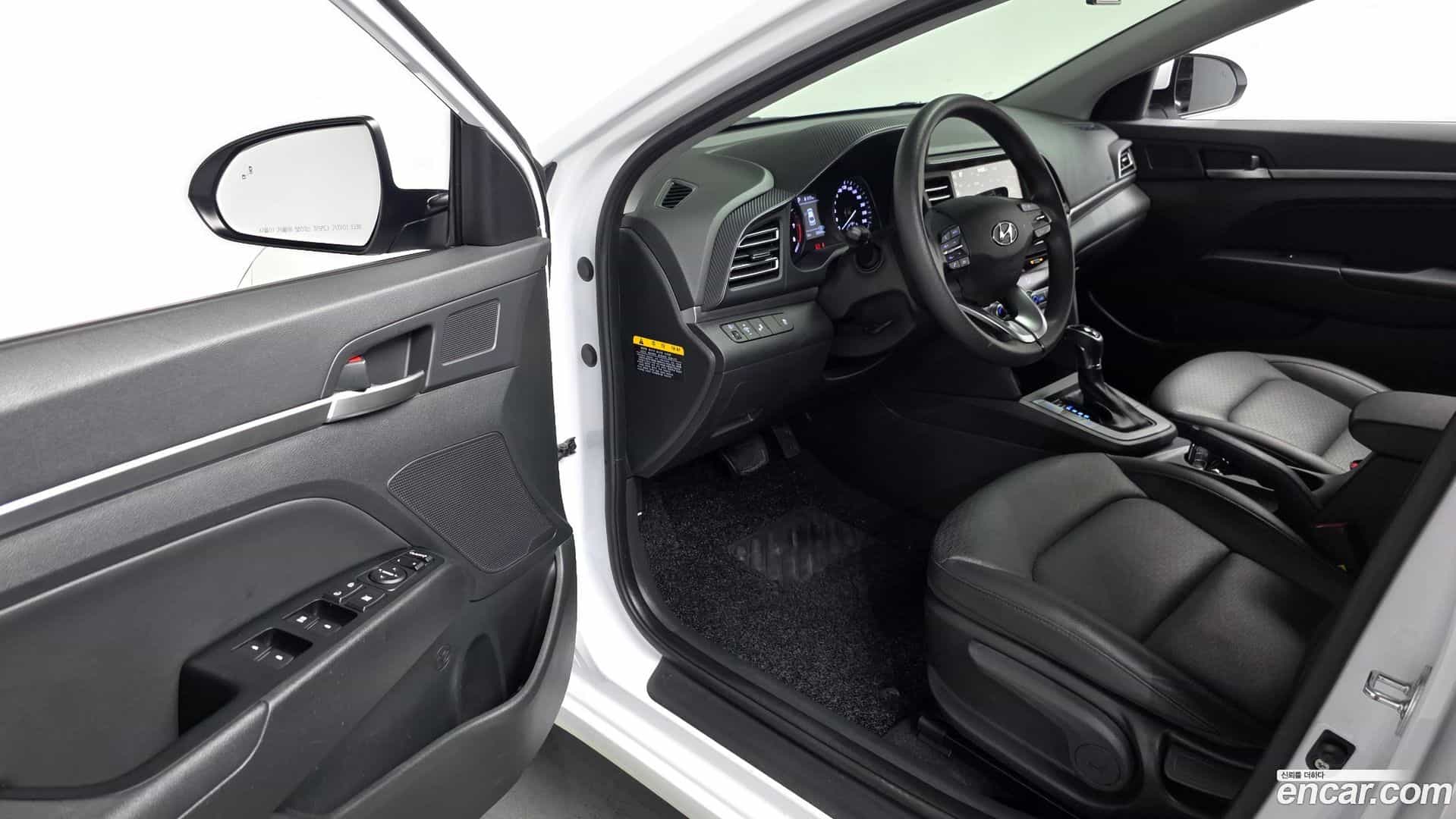 AVANTE Hyundai 2019.3-INNER-010