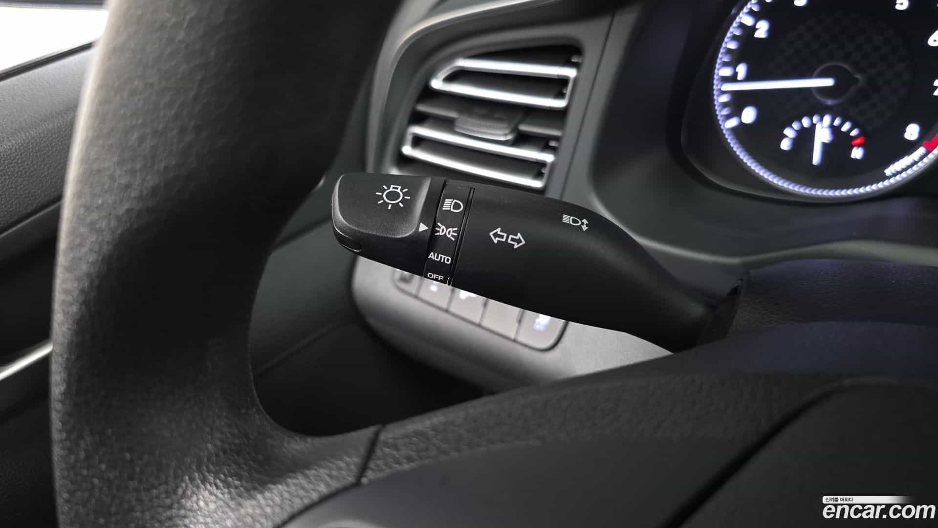 AVANTE Hyundai 2019.3-OPTION-021