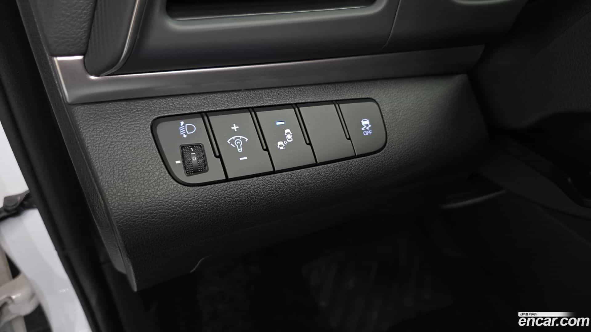 AVANTE Hyundai 2019.3-OPTION-022