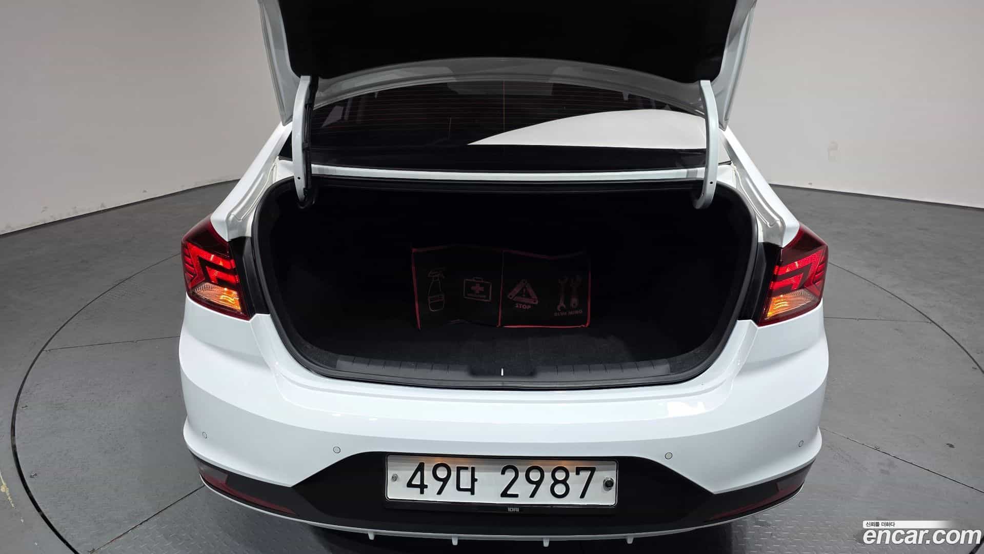 AVANTE Hyundai 2019.3-OPTION-024