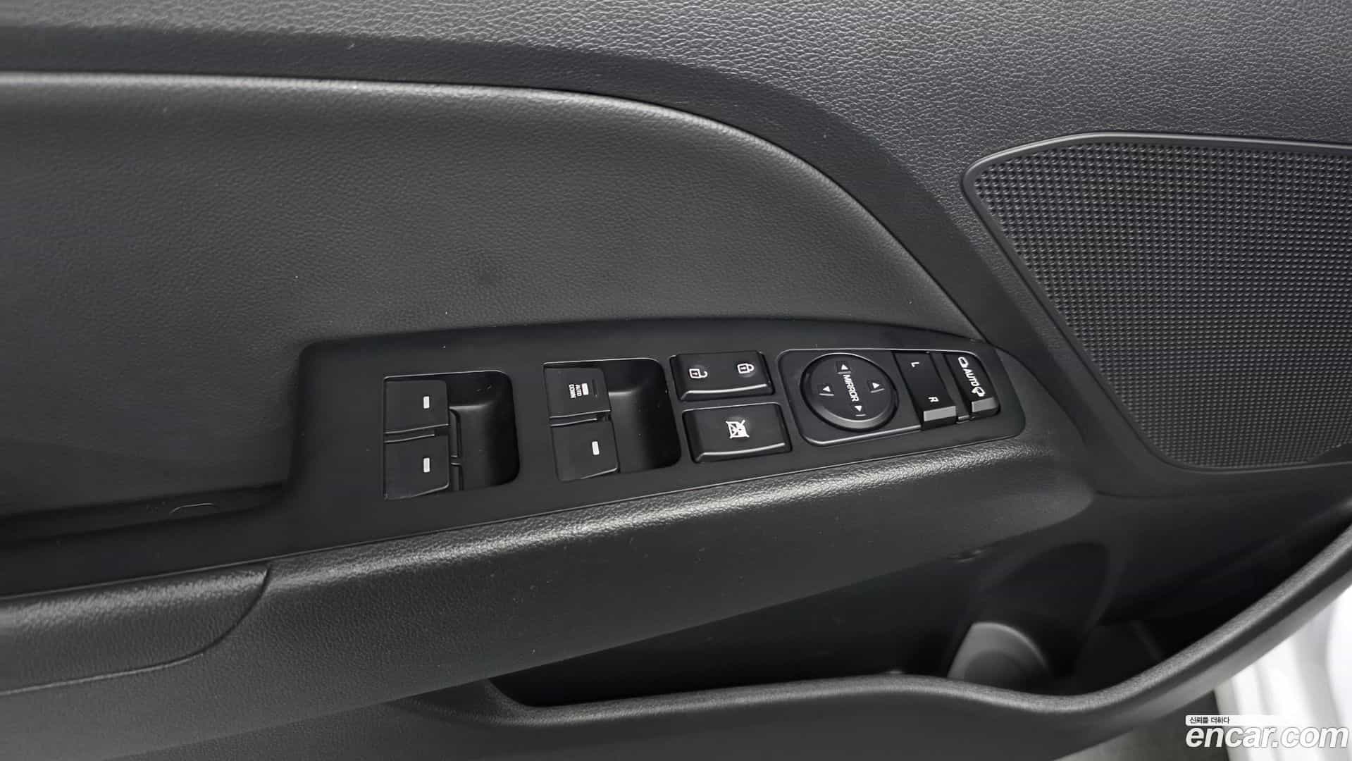 AVANTE Hyundai 2019.3-OPTION-041