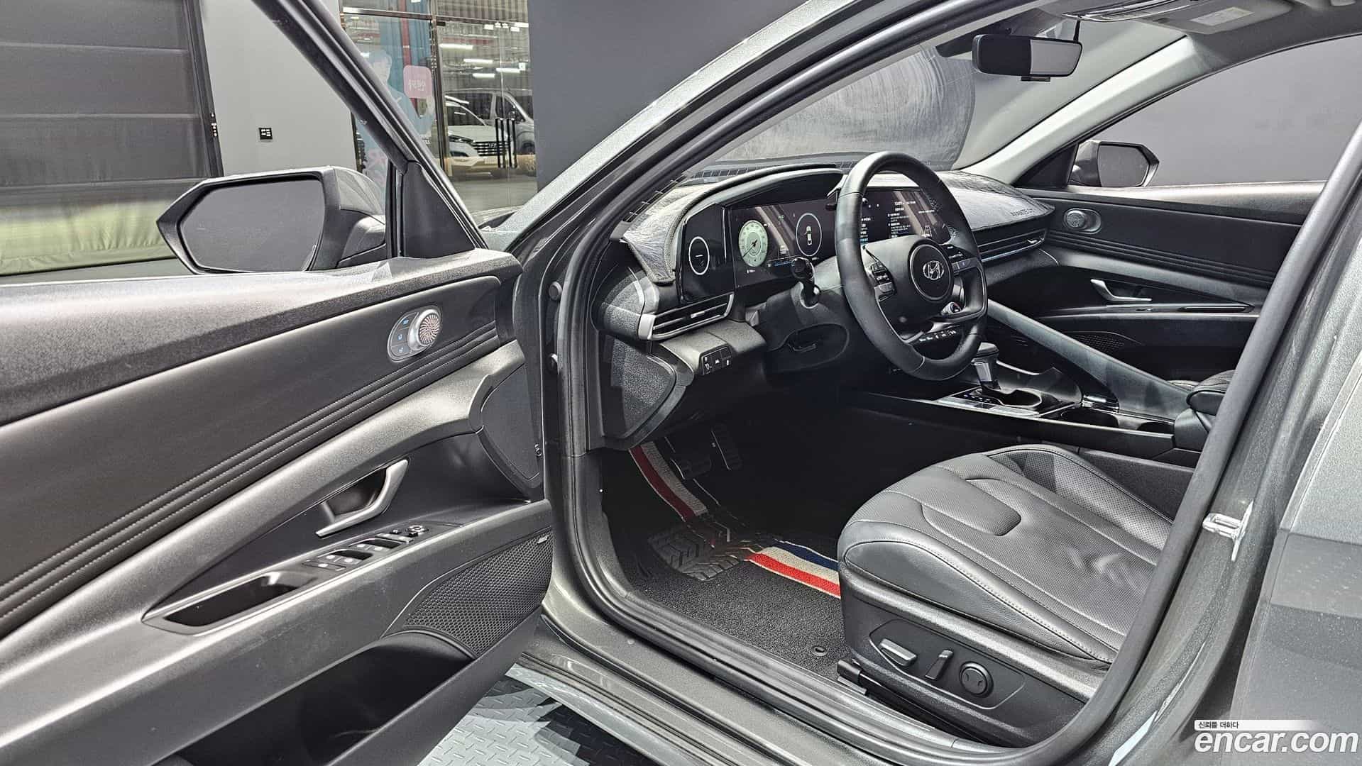 AVANTE Hyundai 2021.0-INNER-010