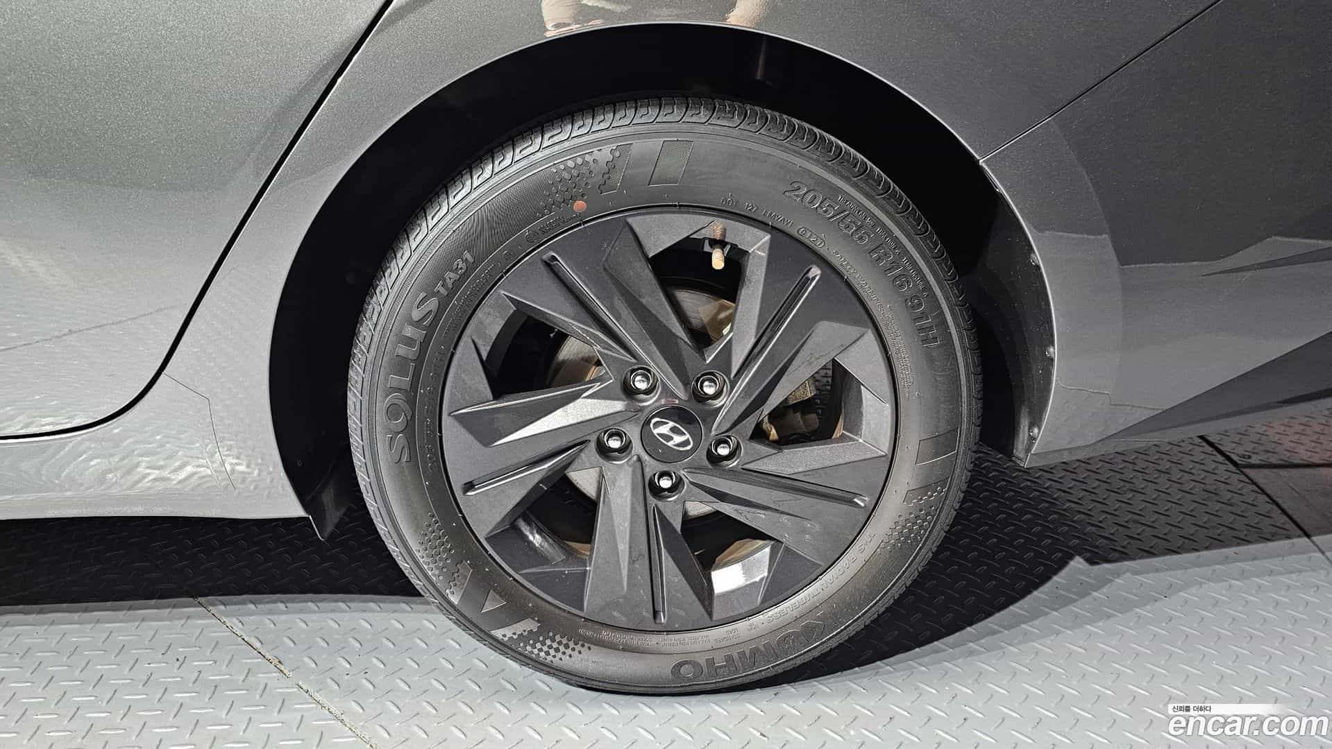AVANTE Hyundai 2021.0-OUTER-031