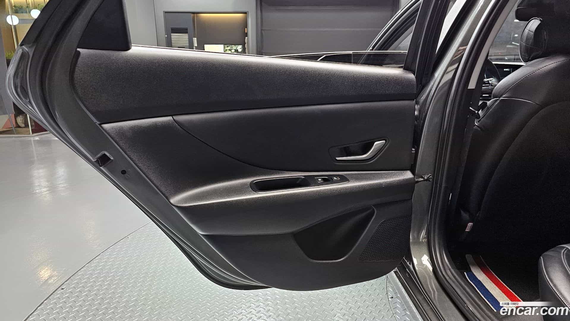 AVANTE Hyundai 2021.0-INNER-035