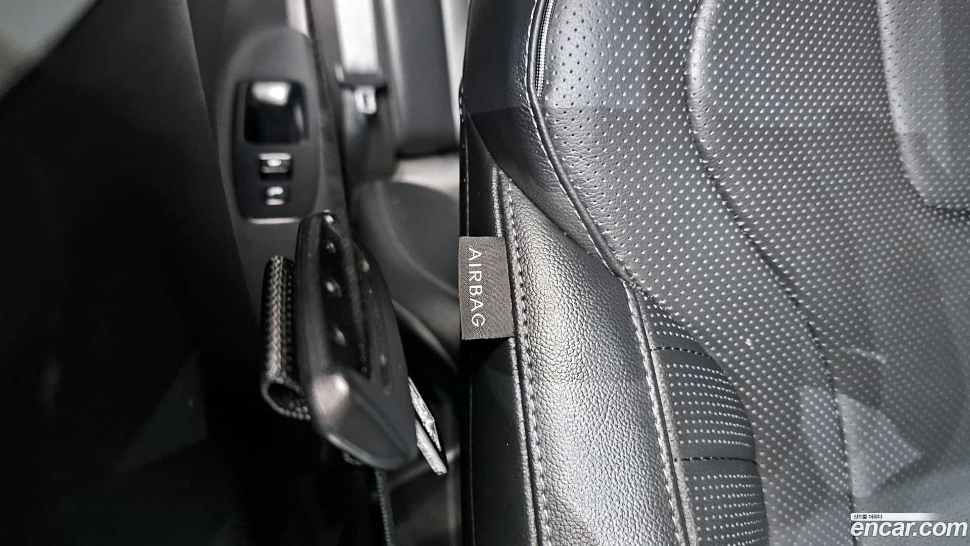 AVANTE Hyundai 2021.0-OPTION-045