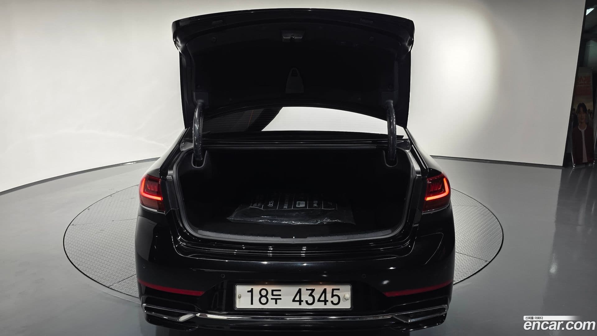 Main__Slider__Photo:K7 Kia 2019.6-19