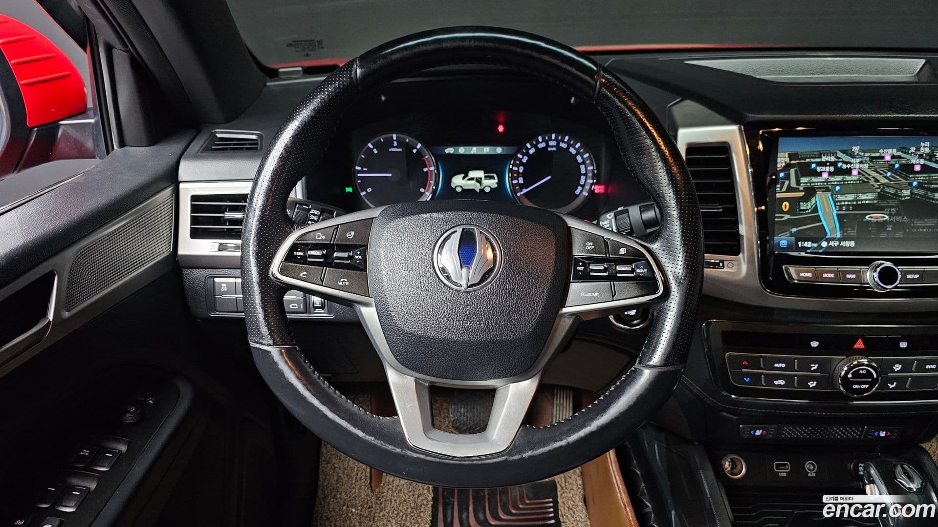 Main__Slider__Photo:Rexton KG Mobility 2019.1-12
